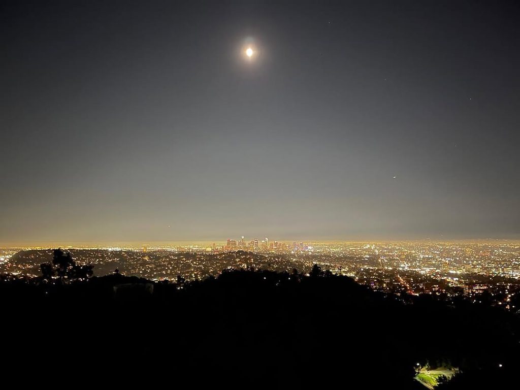 방선 후 Mt. Hollywood, LA의 밤을 걷다