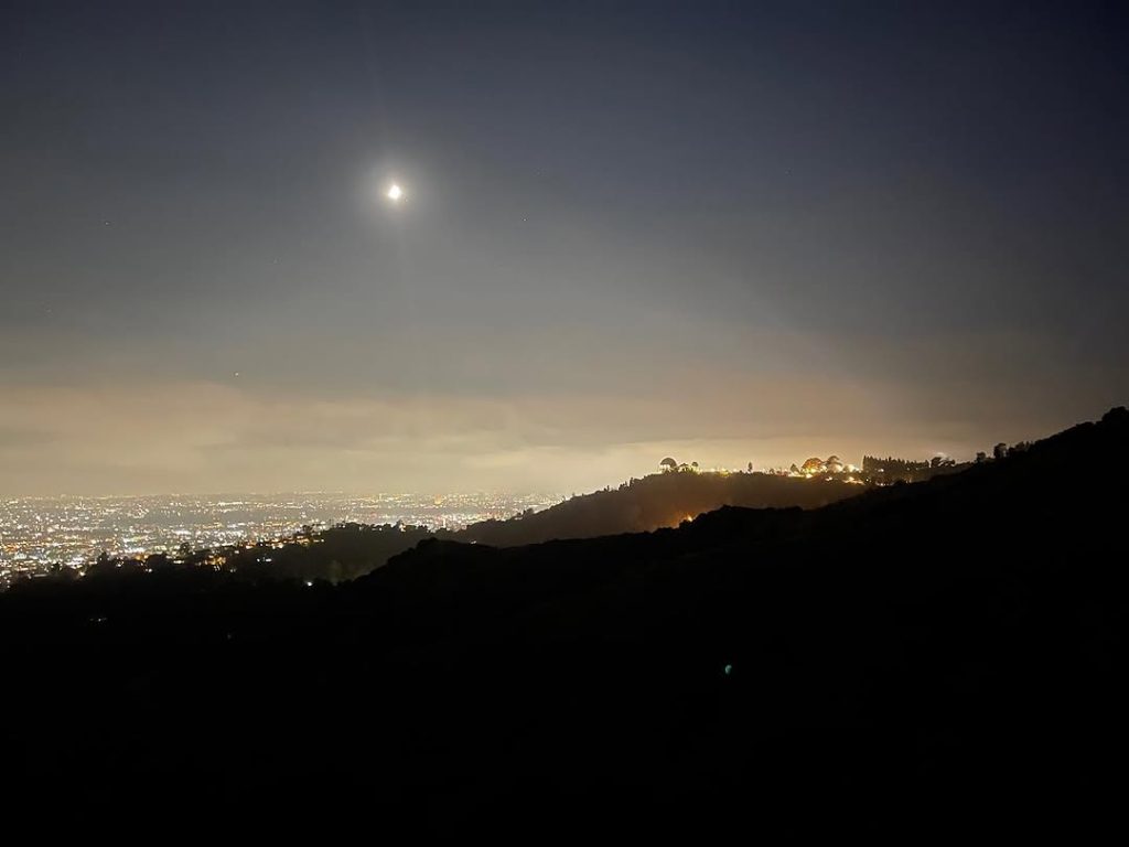 방선 후 Mt. Hollywood, LA의 밤을 걷다
